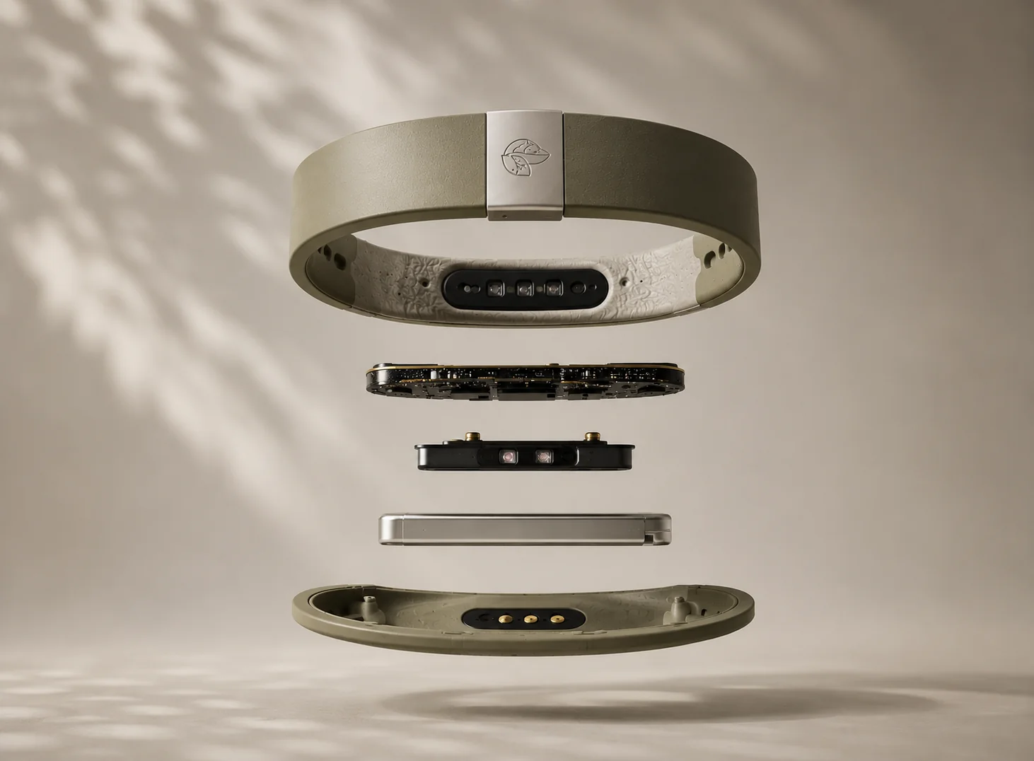 Détail des capteurs et boucle métallique du bracelet Harmony